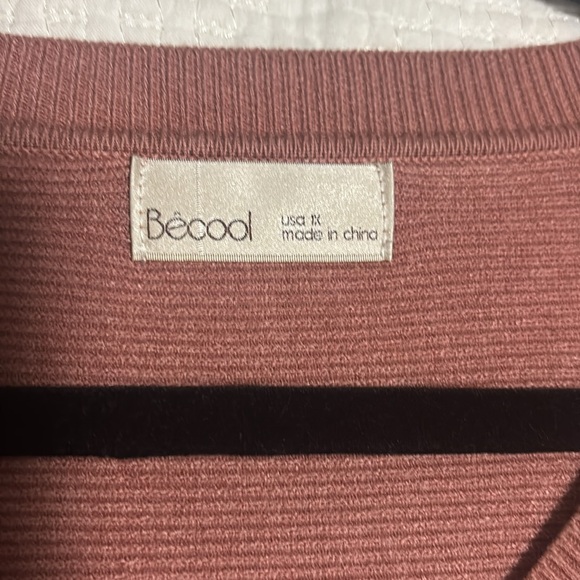 NEW Soft Luxurious Ribbed V-Neck Women Sweater 1XL Muted Peachy Rose - Picture 4 of 5